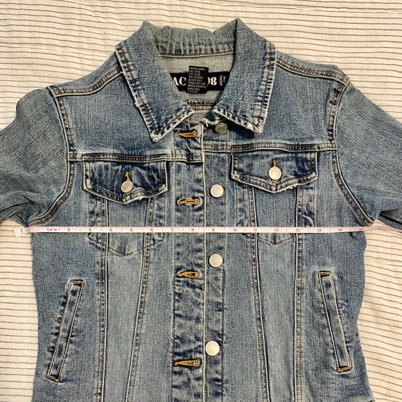 *SOLD* Vintage Jean Jacket - Picture 9 of 10